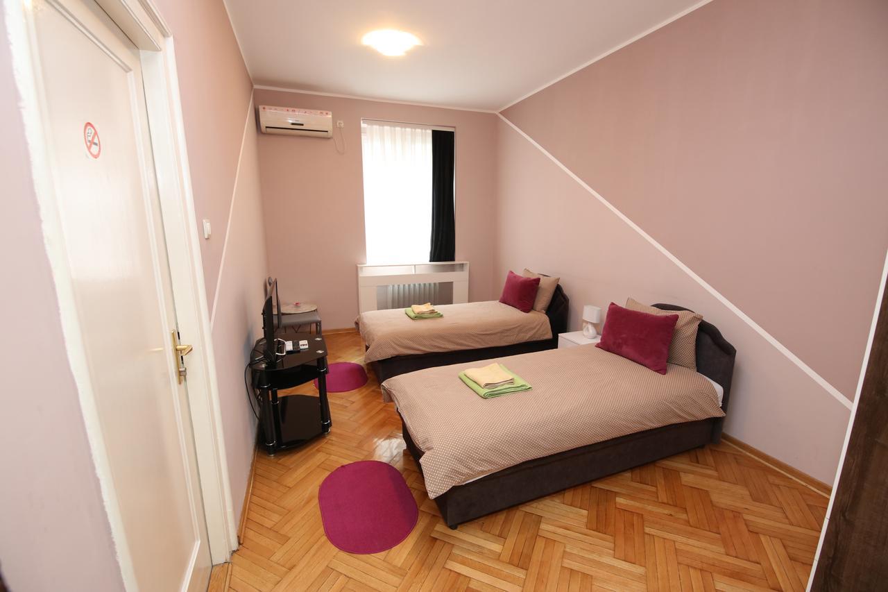 Hostel Fine Belgrad Exterior foto
